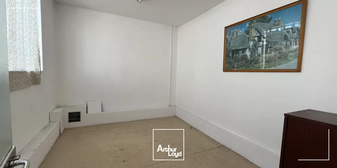 À LOUER - LOCAUX D'ACTIVITÉ - 580 M2 - ST-QUENTIN