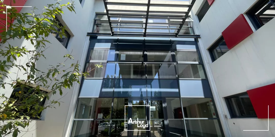 3 Plateaux de bureaux à Nîmes, Parc Georges Besse, Accès & Parking Privatif - Vente