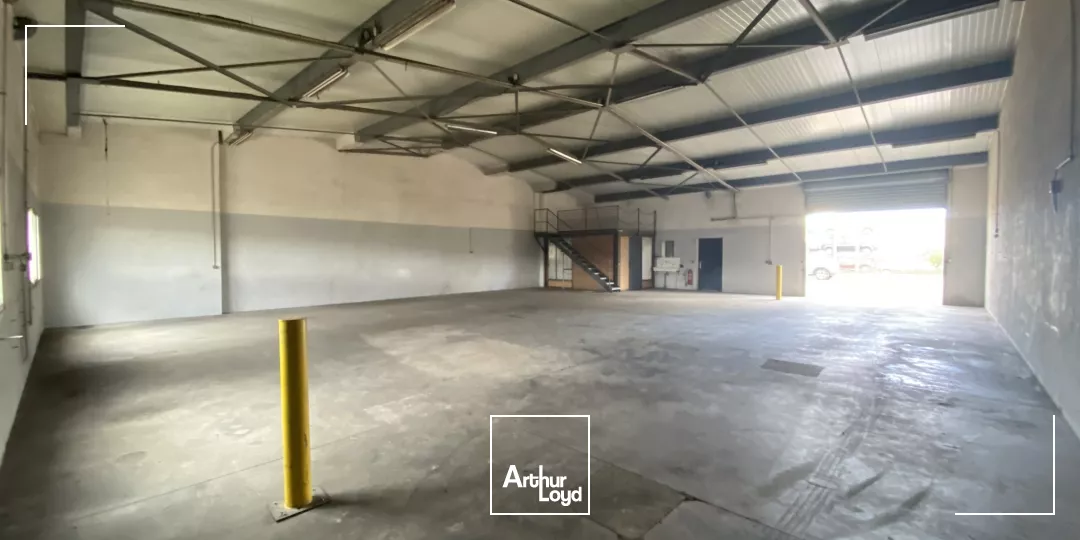 320m² de local d'activité à louer Zone du TUBE à ISTRES