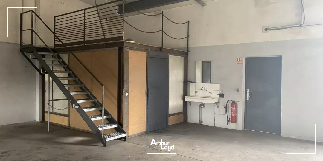 320m² de local d'activité à louer Zone du TUBE à ISTRES
