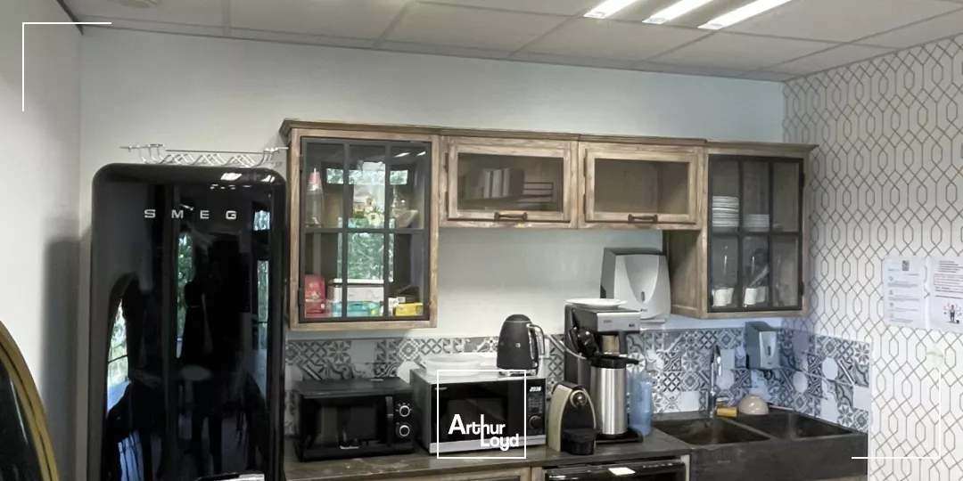 BUREAUX À LA LOCATION-330 M²-VERTOU PROCHE PÉRIPHÉRIQUE