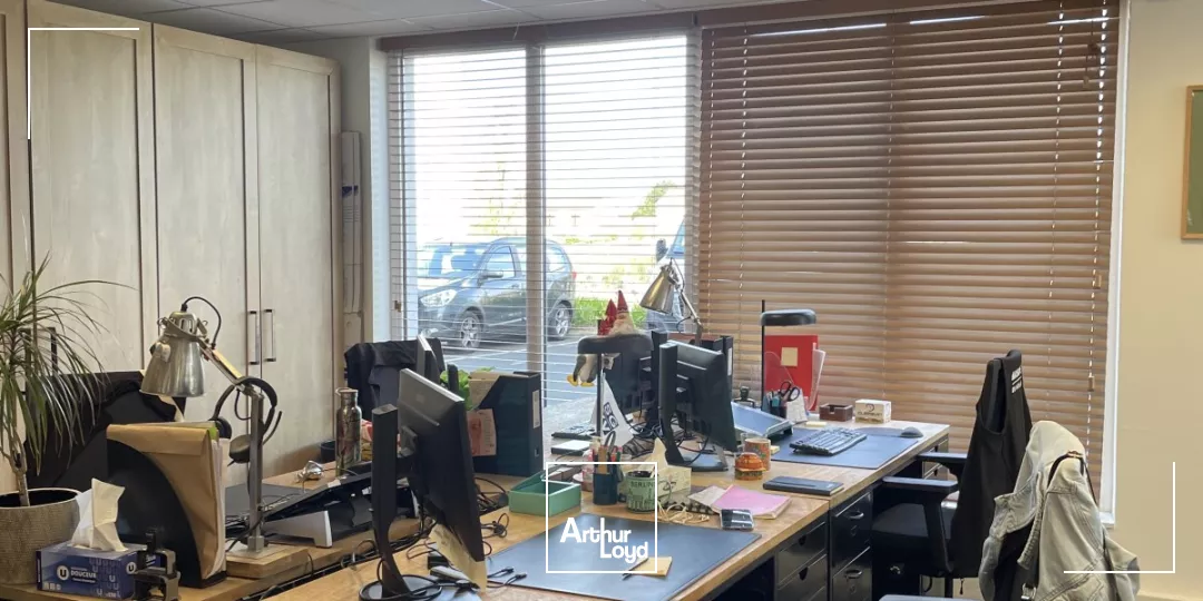 BUREAUX À LA LOCATION-330 M²-VERTOU PROCHE PÉRIPHÉRIQUE
