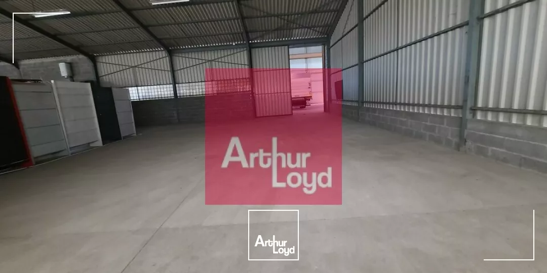 COURNON ZI A LOUER ENTREPOT 350 M² - STOCKAGE EXTERIEUR 1300 M²