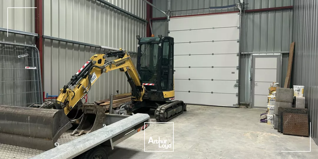 LOCAL D'ACTIVITE - ENTREPOT à VENDRE de 650 m²