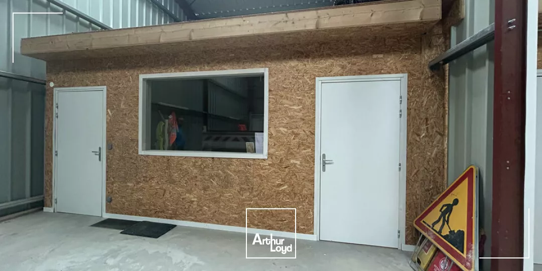 LOCAL D'ACTIVITE - ENTREPOT à VENDRE de 650 m²