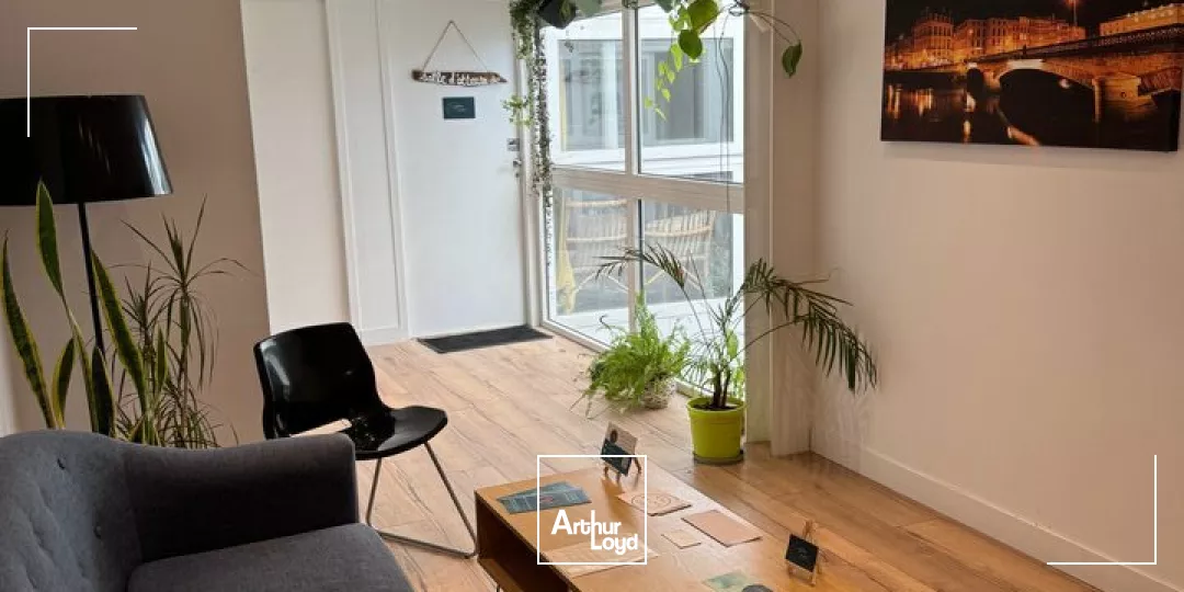 BAYONNE FORUM, Bureau Lumineux proche grands axes