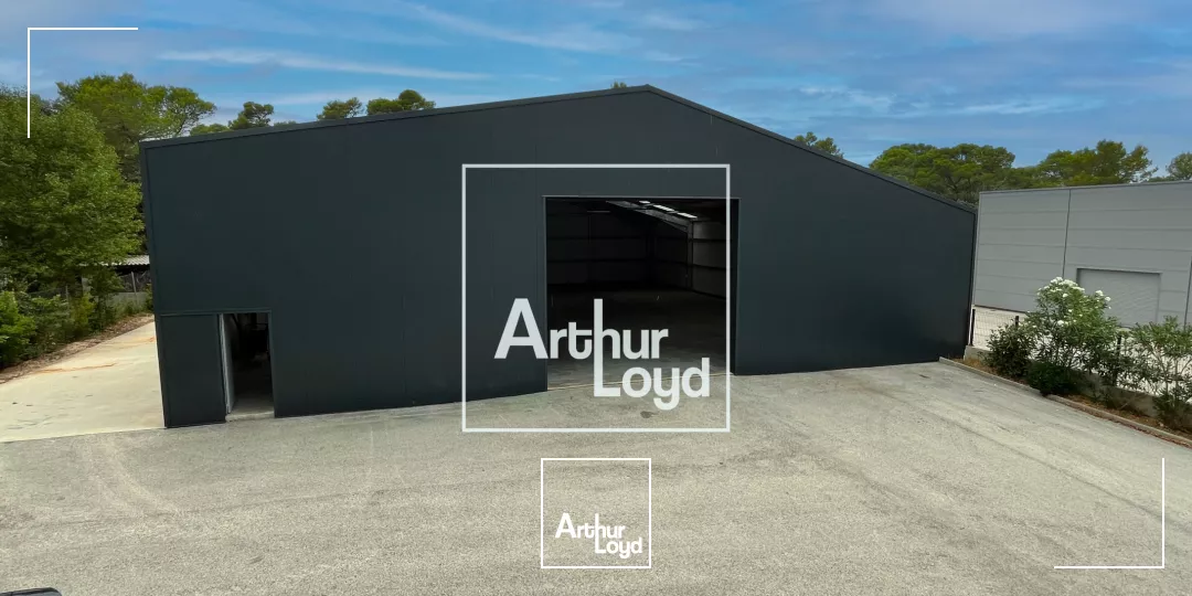 Entrepôt à louer 660 m² avec bureaux et accès poids lourds - Gard / Nîmes-Alès