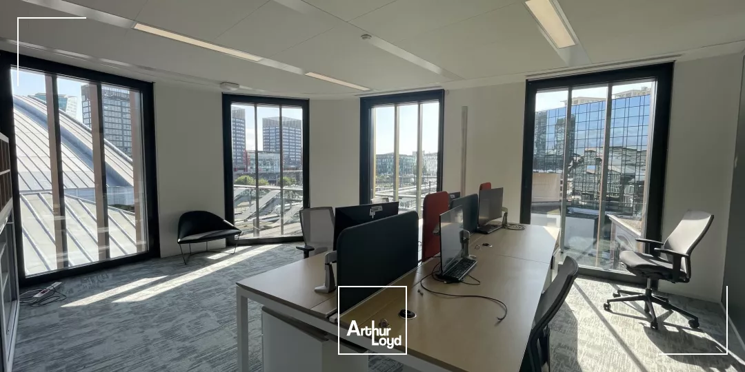 Bureaux à louer au pied de la Gare Lille Flandres - Emplacement stratégique et prestations premium
