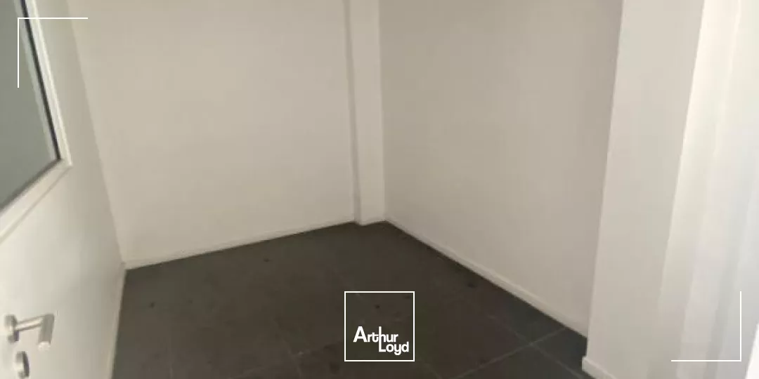 LOCAL COMMERCIAL 206 M2