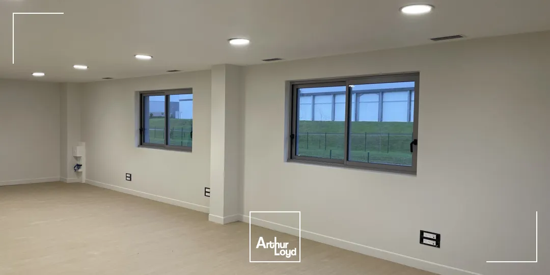 A LOUER BUREAUX NEUFS - 32 M2 - BOIS DE PLAISANCE - PÉRIPHÉRIE COMPIEGNE