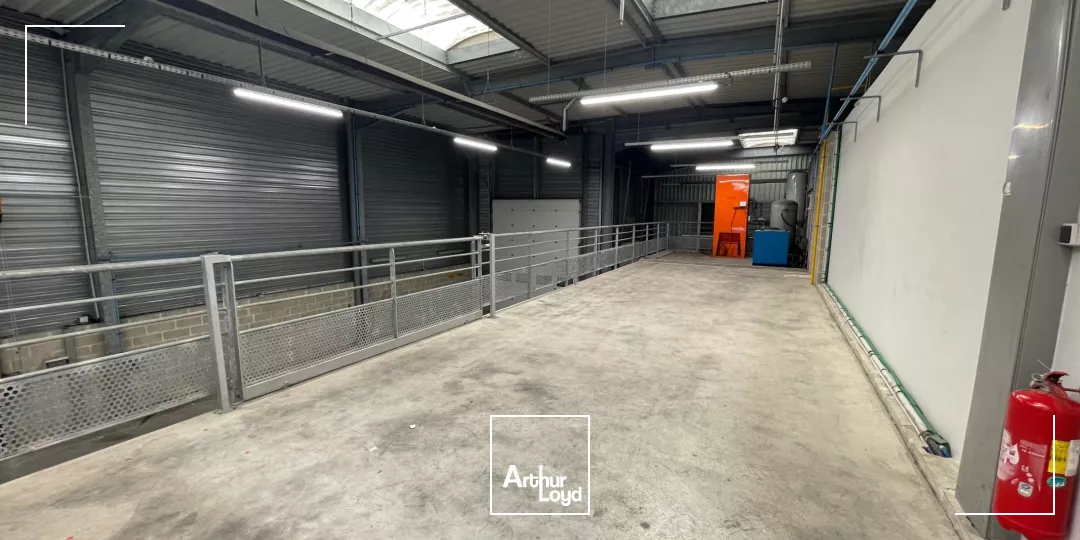 A LOUER LOCAL D'ACTIVITÉ 852 M2 COMPIEGNE