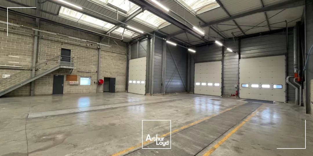 A LOUER LOCAL D'ACTIVITÉ 852 M2 COMPIEGNE