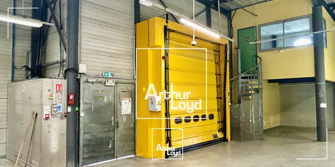 Local d'activité à louer - 616 m² avec visibilité commerciale et parkings à Vendargues