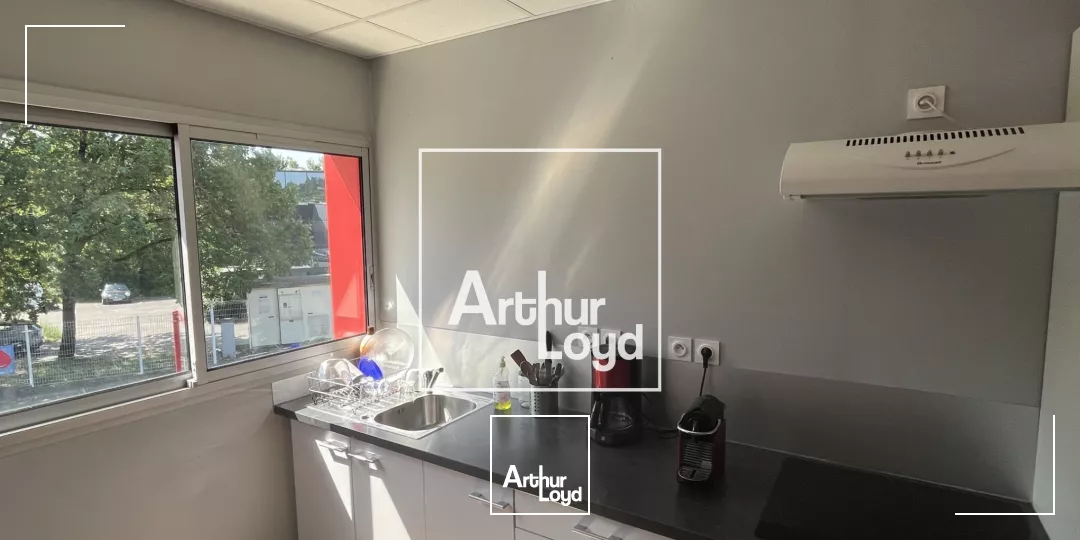 LOCAL D'ACTIVITE A LOUER ST JEAN