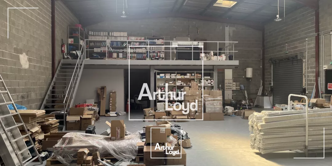 LOCAL D'ACTIVITE A LOUER ST JEAN