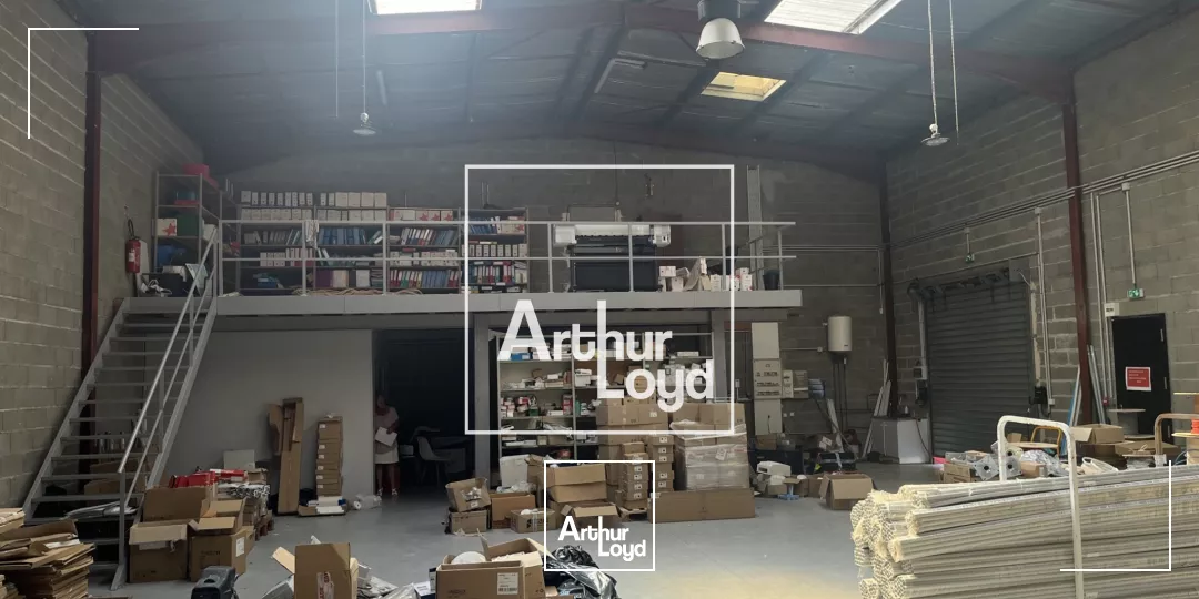 LOCAL D'ACTIVITE A LOUER ST JEAN