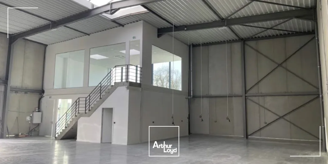 Entrepôt à louer sur La ZI de Neuville en Ferrain