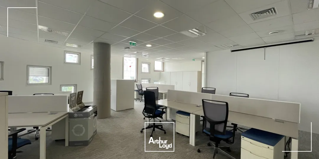 Bureaux à louer aux portes d'Euralille - Immeuble HQE avec parkings, tramway à 2 pas !