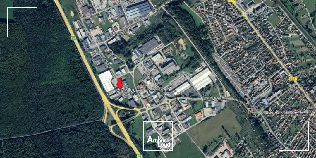 LOCAL D'ACTIVITE - ENTREPOT à LOUER de 220 m²