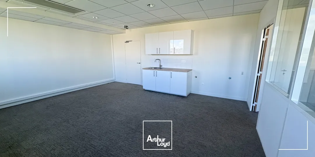 A LOUER BUREAUX 390 M2 MARGNY LES COMPIEGNE