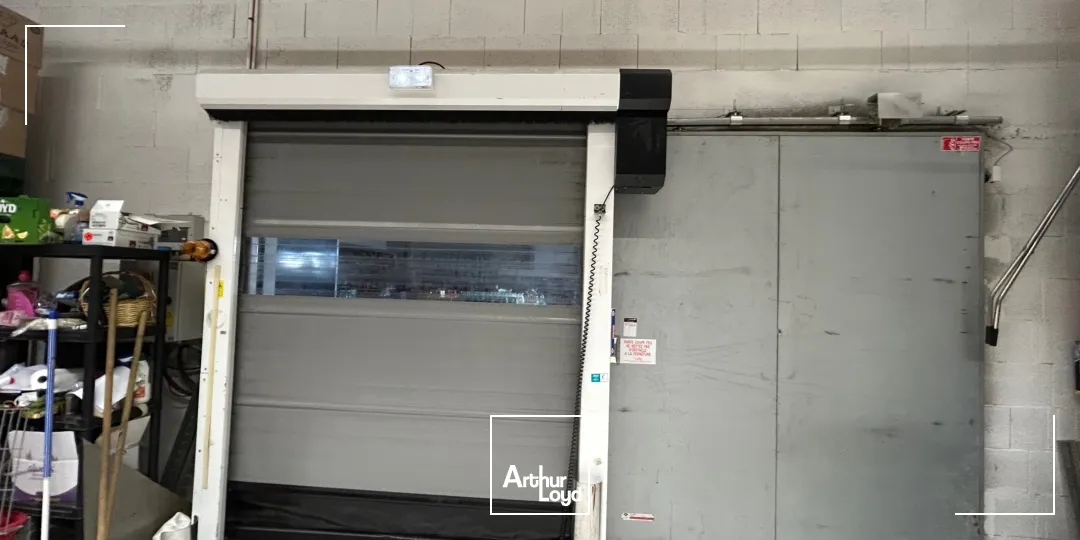 LOCAUX COMMERCIAUX - A VENDRE - 1504 M2 - SAINT-QUENTIN