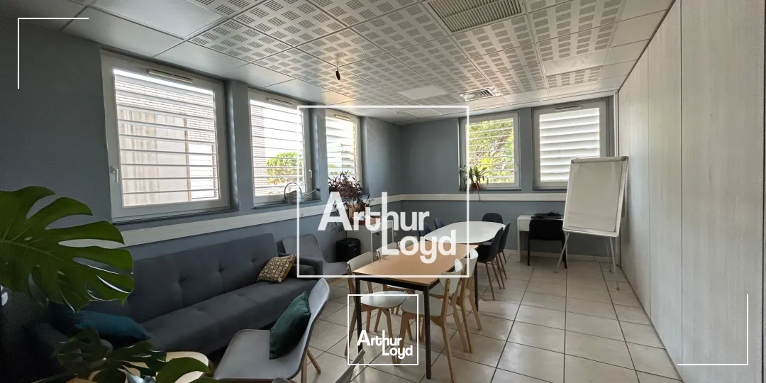 Bureaux lumineux de 260 m2 aménagés à Perpignan