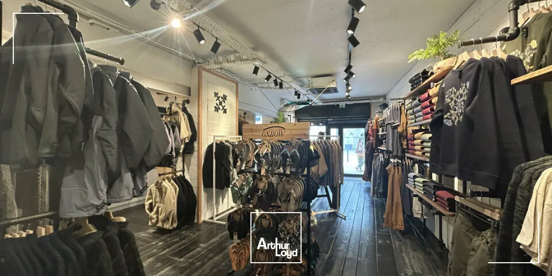 LOCAL COMMERCIAL À LOUER - CENTRE VILLE DE POITIERS  RUE GAMBETTA / PLACE MARÉCHAL LECLERC