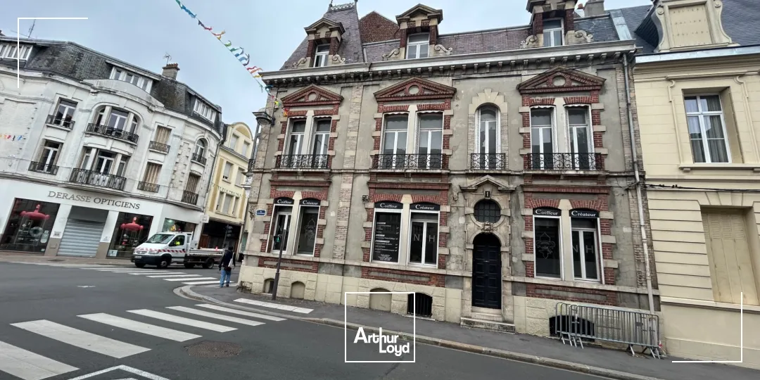 A LOUER - IMMEUBLE DE BUREAUX - 140 M2 - SAINT-QUENTIN