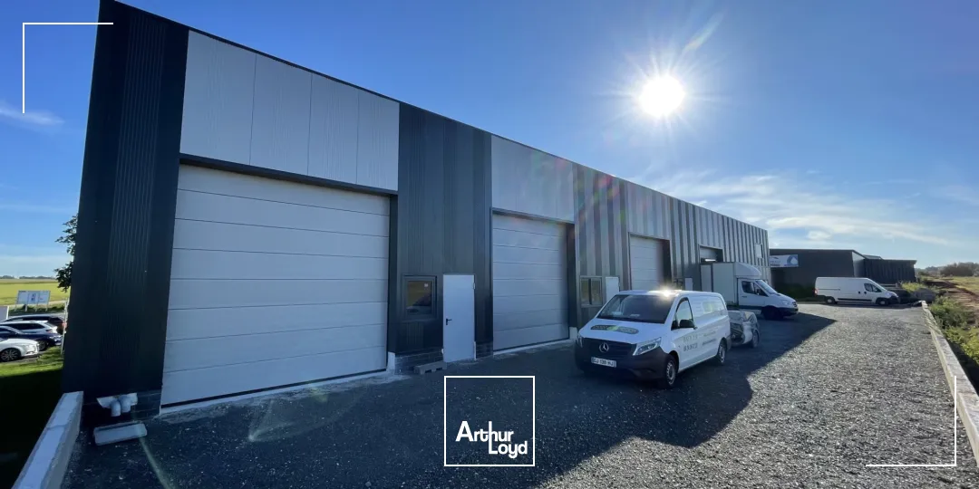 A LOUER - Local de stockage 