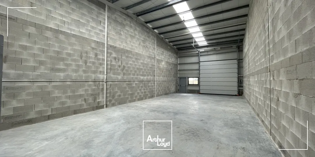 A LOUER - Local de stockage 