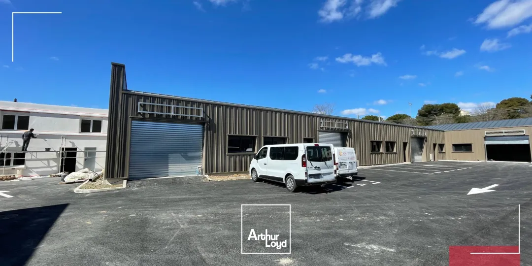 LOCAUX D'ACTIVITES A LOUER - PLUSIEURS LOTS DISPONIBLES AVEC QUELQUES SURFACES DE BUREAUX