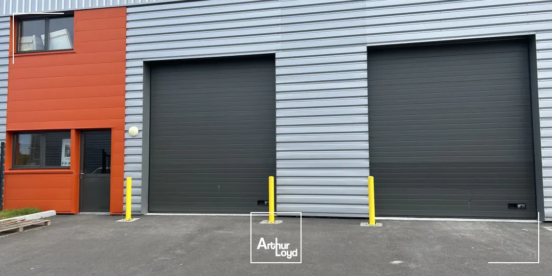 A LOUER - STOCKAGE - BUREAUX - BRAIS - ST NAZAIRE