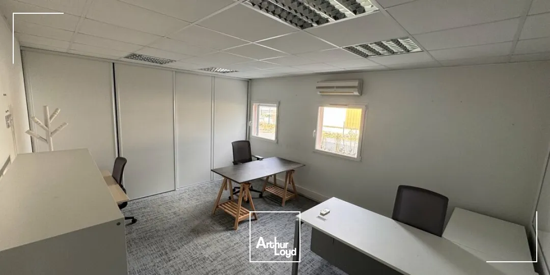 Bureaux exceptionnels à vendre de 283 m² à l'Isle d'Espagnac : Un environnement de travail clé en main !