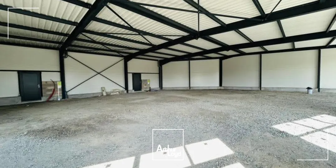 Boisseuil 370 m² divisibles. Alimentaire accepté