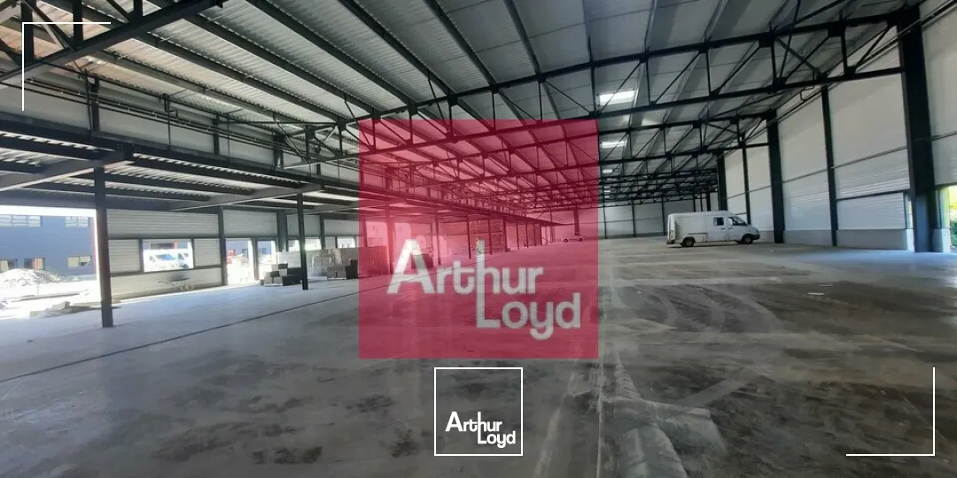 CLERMONT-FERRAND ZONE DES GRAVANCHES A LOUER LOCAL ACTIVITE 439 M² -