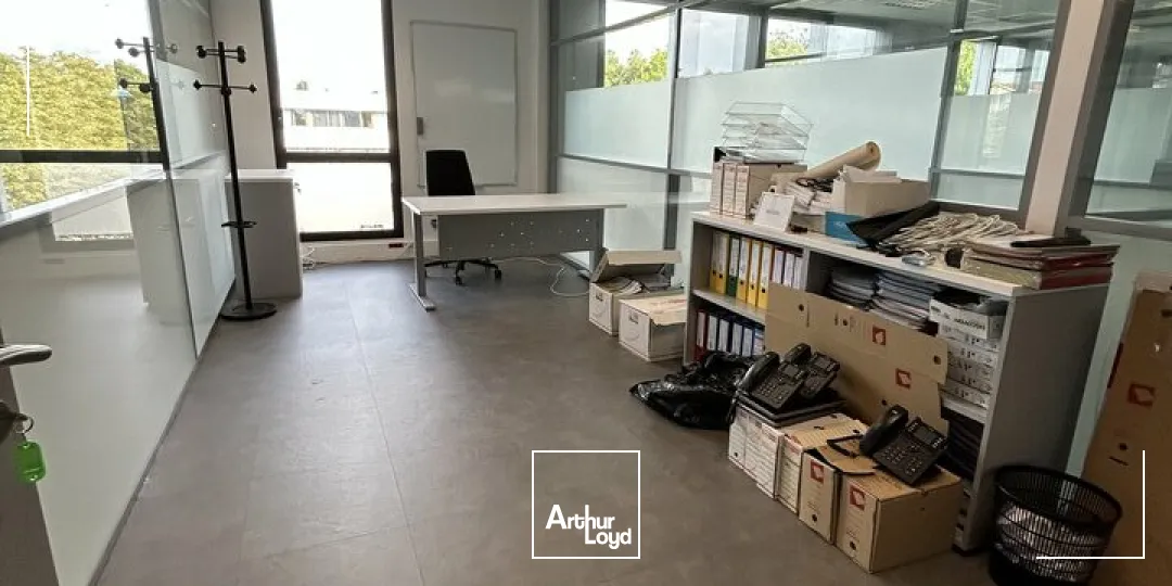 BUREAUX à LOUER de 326 m²