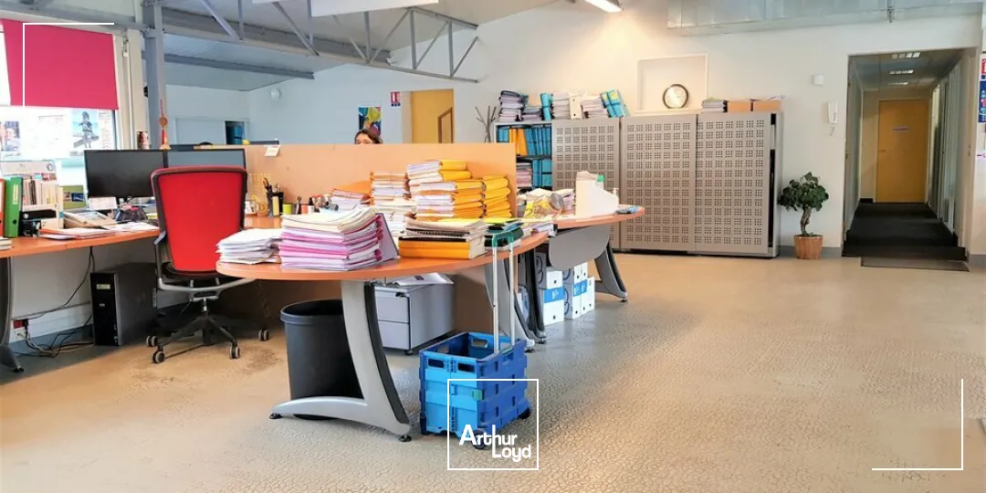 BUREAUX A VENDRE POITIERS CENTRE VILLE 387M2 + 13 PLACES DE STATIONNEMENT