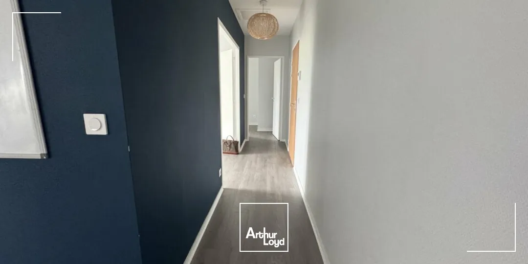 TOURS HYPER CENTRE GARE BEL ADRESSE - A LOUER BUREAUX DE 85 M² - PARKING A PROXIMITE