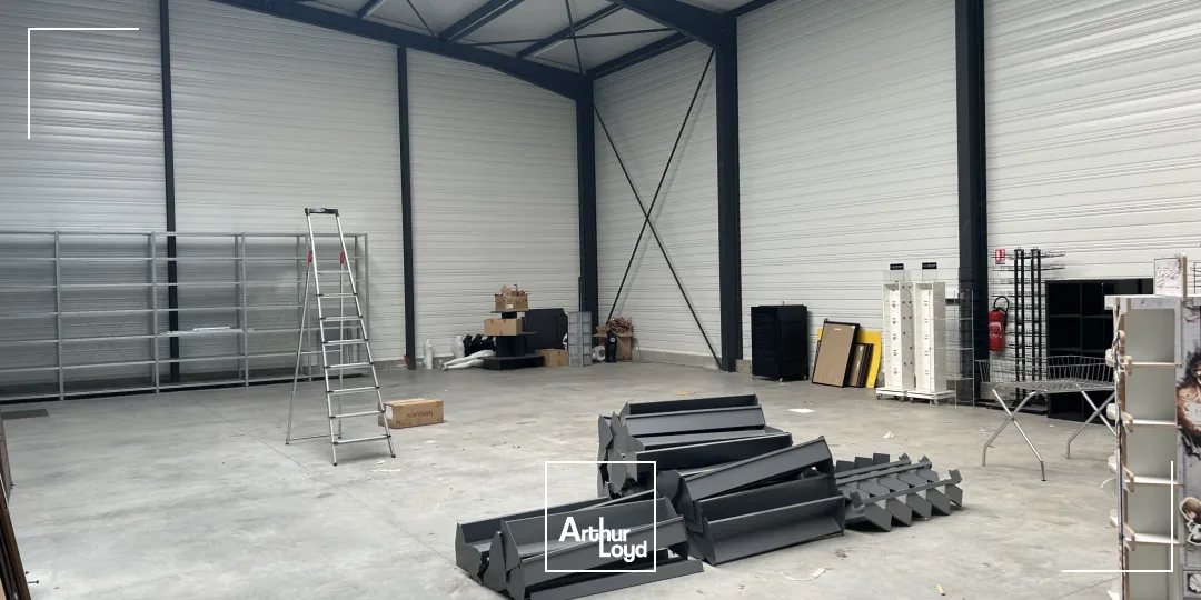 A louer local d'activité à St AIGNAN GRANDLIEU