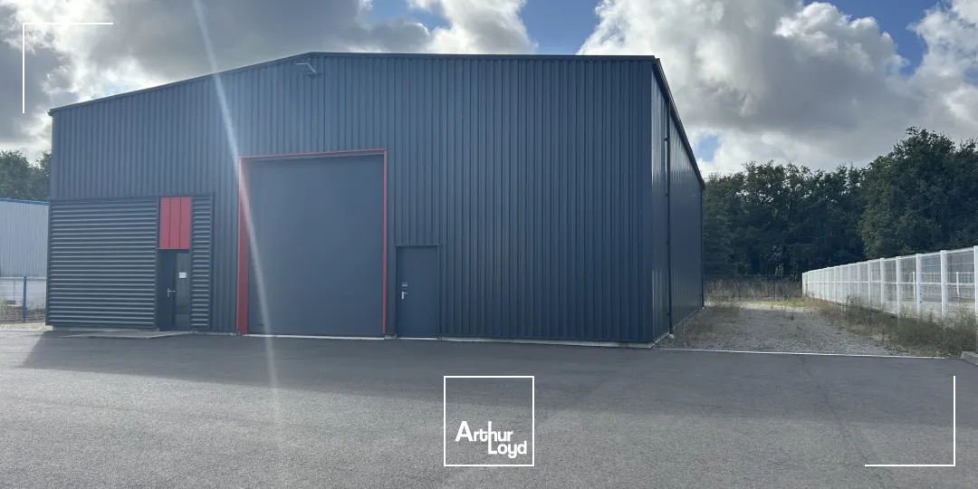 A louer local d'activité à St AIGNAN GRANDLIEU