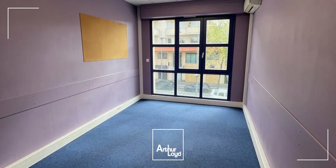 Valence  Hugo Sud - à louer - Bureaux 89 m² avec terrasse, garage et parking
