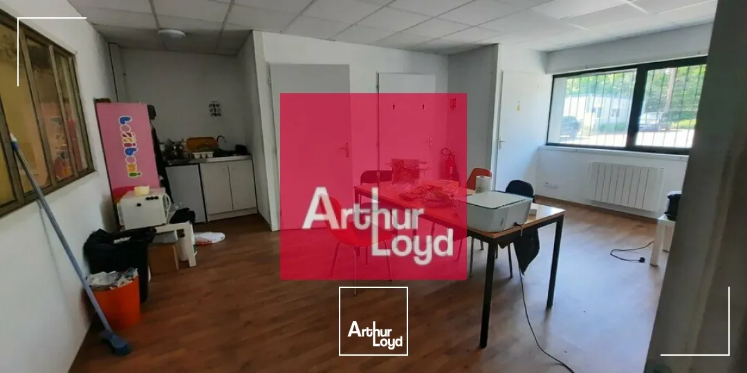 RIOM ZONE INDUSTRIELLE A VENDRE LOCAL ACTIVITE 1000 m² 