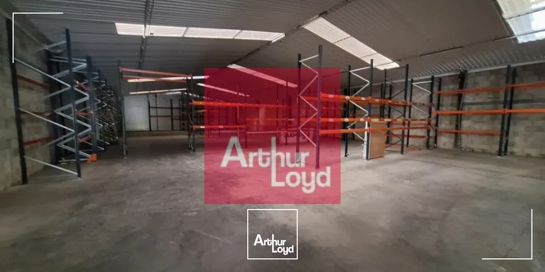 RIOM ZONE INDUSTRIELLE A VENDRE LOCAL ACTIVITE 1000 m² 