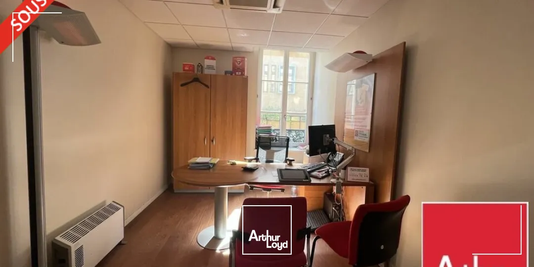 LOCAL COMMERCIAL à VENDRE de 678 m²