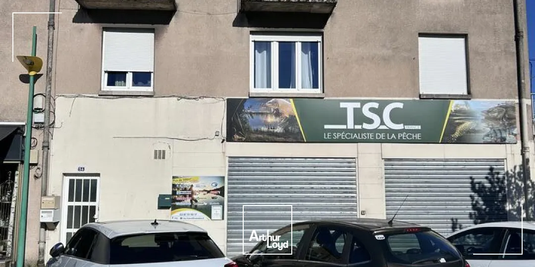 LOCAL COMMERCIAL à LOUER de 648.6 m²