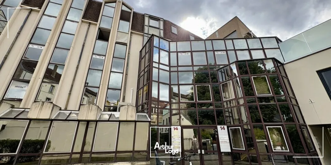 BUREAUX A LOUER - HYPERCENTRE VILLE 