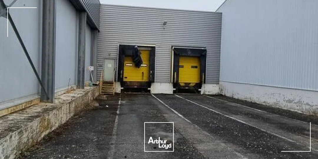 A vendre site industriel à fort potentiel  5 595 m²  idéal transformation ou entrepôt