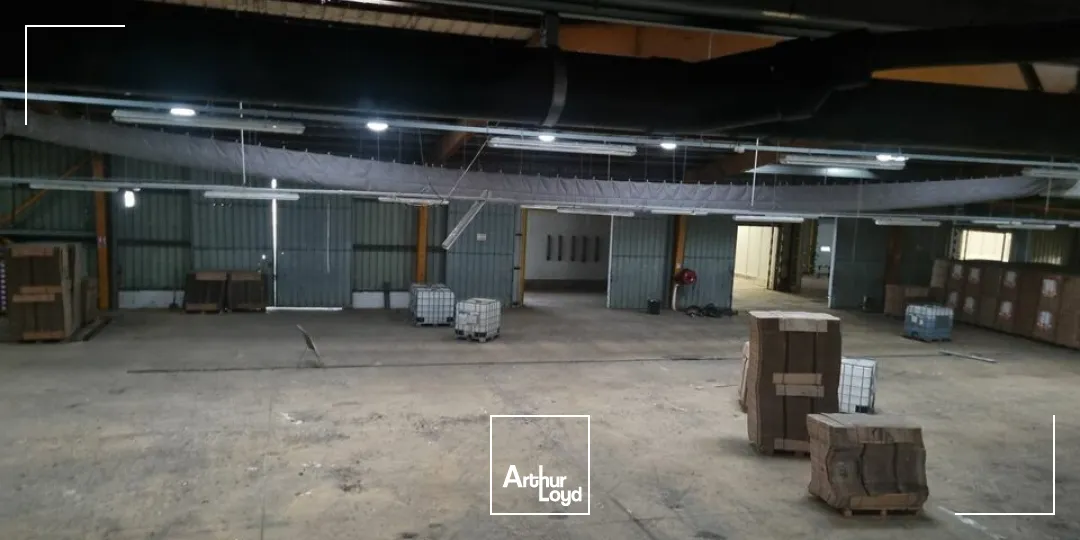 A vendre site industriel à fort potentiel  5 595 m²  idéal transformation ou entrepôt