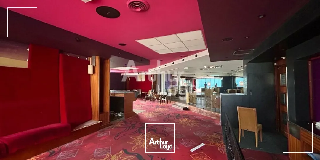 BLOIS - LOCATION LOCAL COMMERCIAL DE 327,97 M² - PROCHE A10