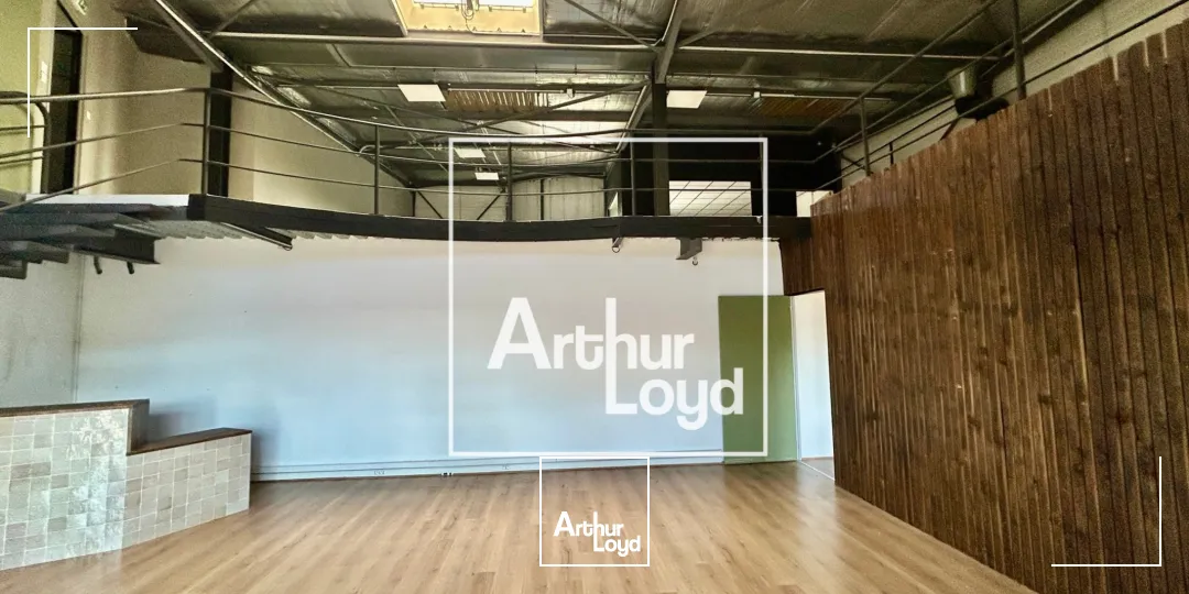 À louer - Local commercial 208 m² avec showroom, mezzanine, parkings - ZAC dynamique secteur Baillargues